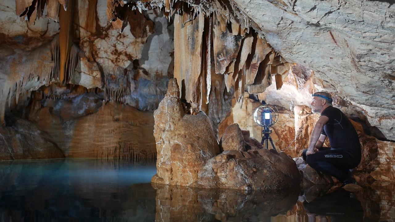 Cosquerova jeskyně - mistrovské dílo ohrožené mořem