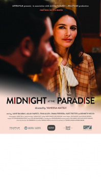 Půlnoc v kině Paradise