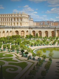 Versailles: Life Behind the Scenes
